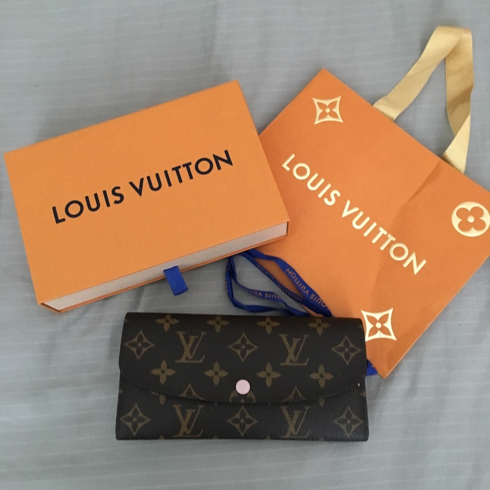 Authentic Louis Vuitton Emilie Wallet
